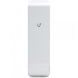 Ubiquiti AirMAX NanoStation M2 CPE (NSM2) Antenna - Point to Point, 2 x10/100 Mb/s Ethernet PoE Ports RJ45, Outdoor 2.4 GHz, 10.4 to 11.2 dBi